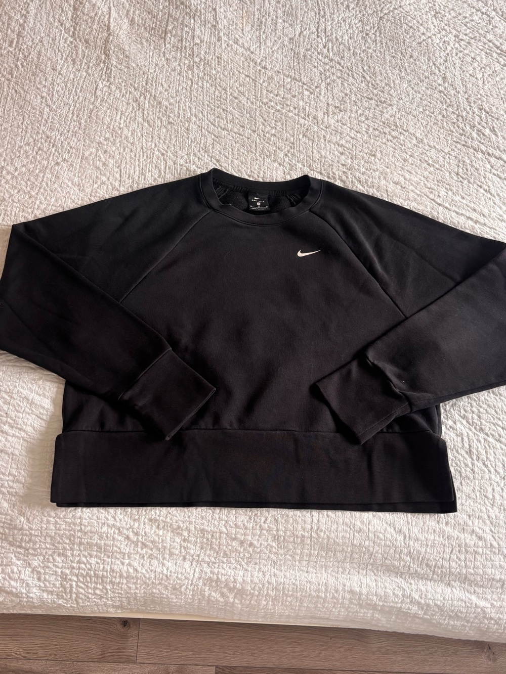 Nike Black Crewneck Sweatshirt Oversized Logo Medium
